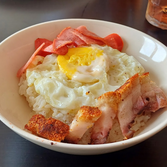 Hainam in Bowl