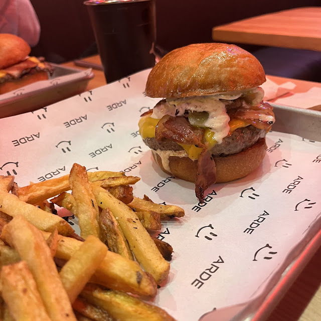 Hamburguesa Hungry Con Patatas Picantes