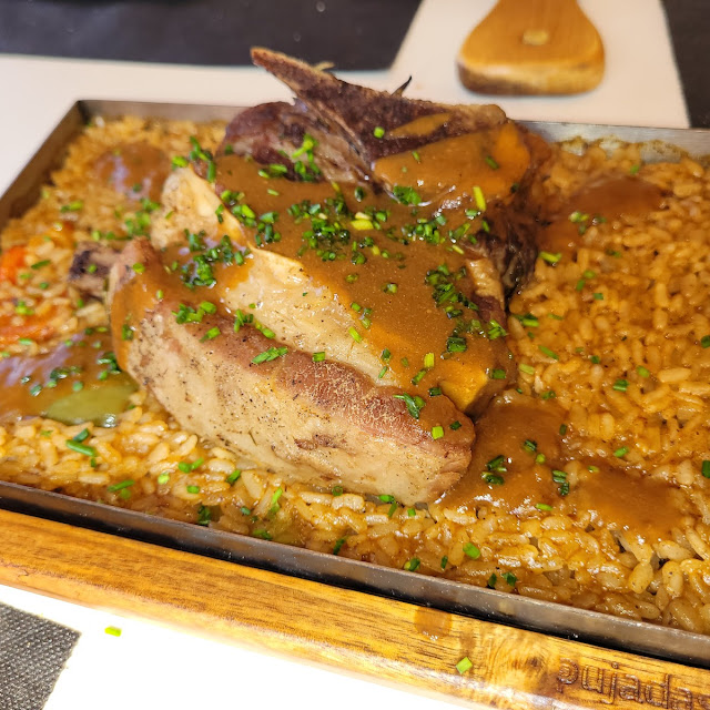 Arroz Con Costilla de Ternera Cocinada A Baja Temperatura