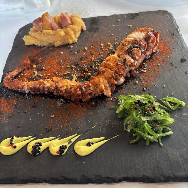 Pulpo Braseado Con Revolconas Y Torreznos