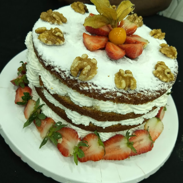 Naked Cake