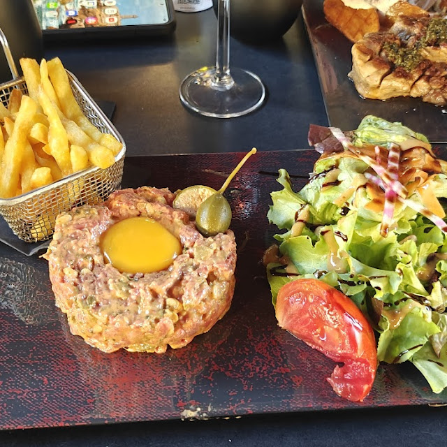 Tartare de Boeuf Au Couteau