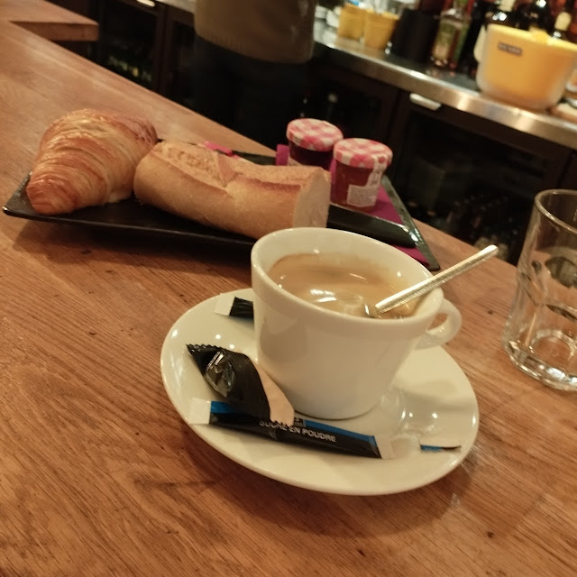 Cafe Gourmand