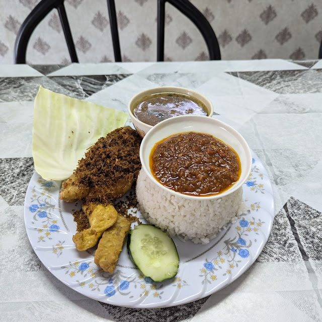 Ayam Penyet