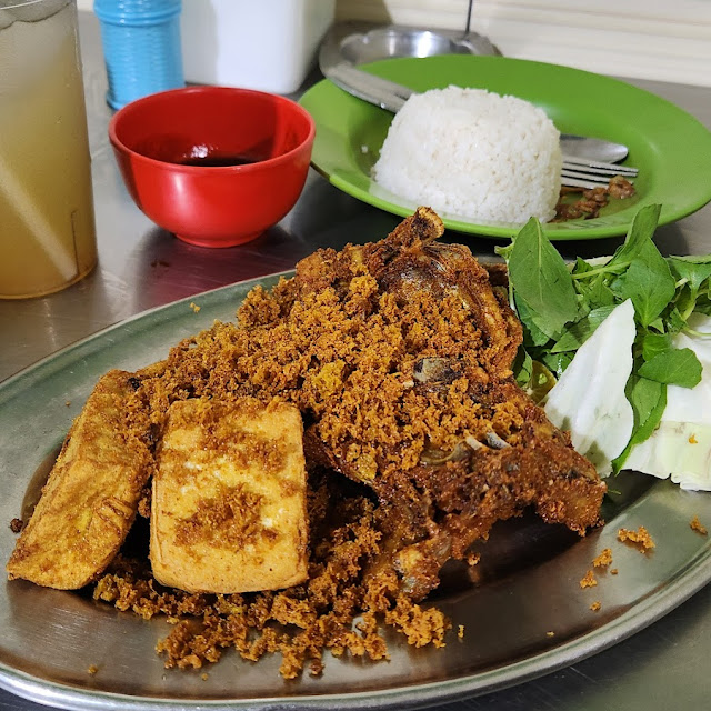 Ayam Dada Goreng