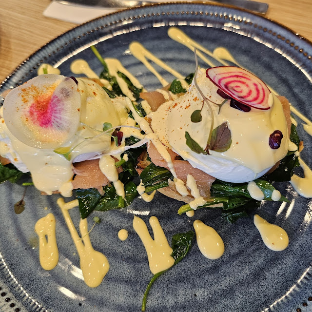 Eggs Benedict
