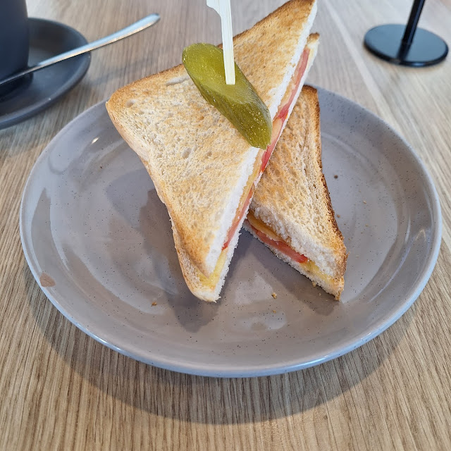 Toasted Tomato Cheese
