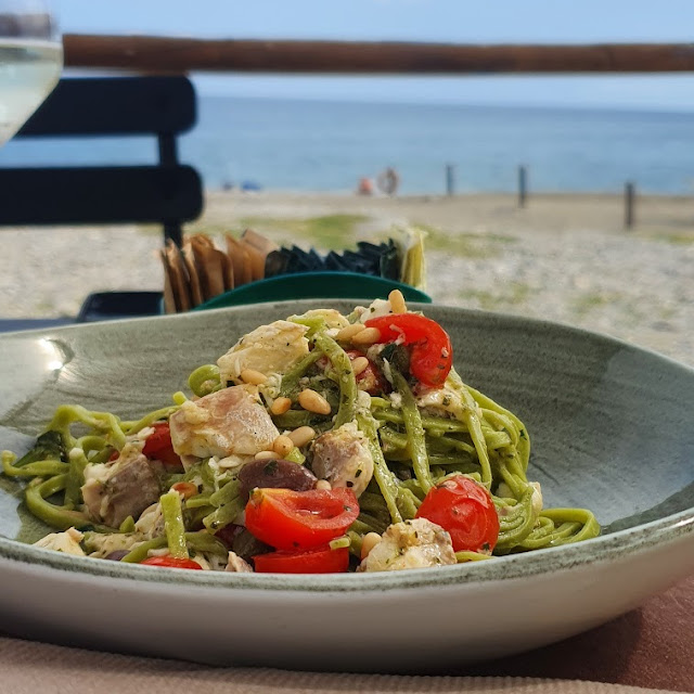 Tagliolini Di Borragine Con Orata Pomodori E Pinoli