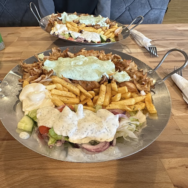 Drehspießteller Mit Pommes