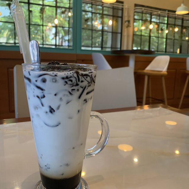 Fresh Milk with Cincau