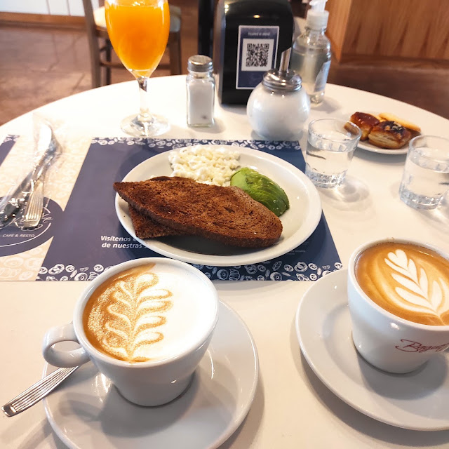 Desayuno Americano Y Otro Coffee