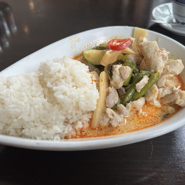 Rotes Curry Mit Poulet