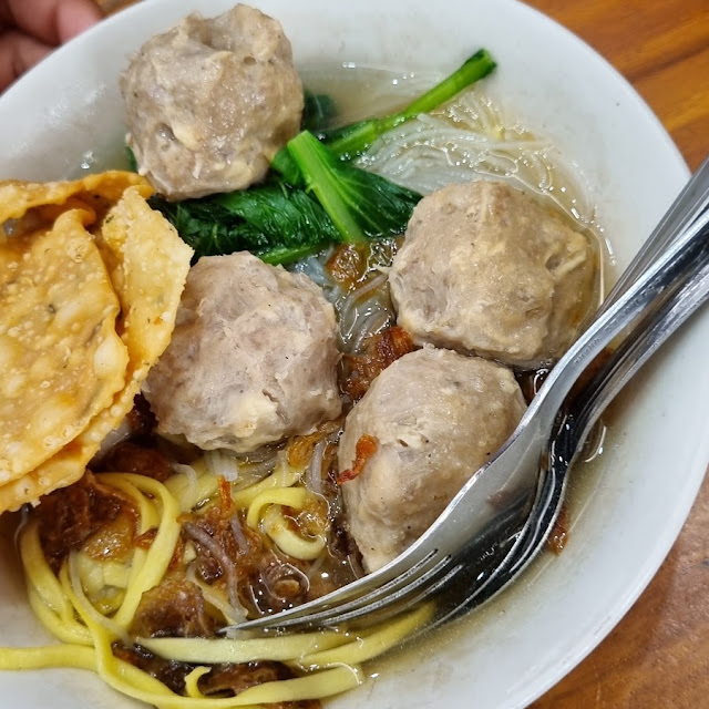 Bakso Biasa Plus Sosis Plus Jeruk Hangat