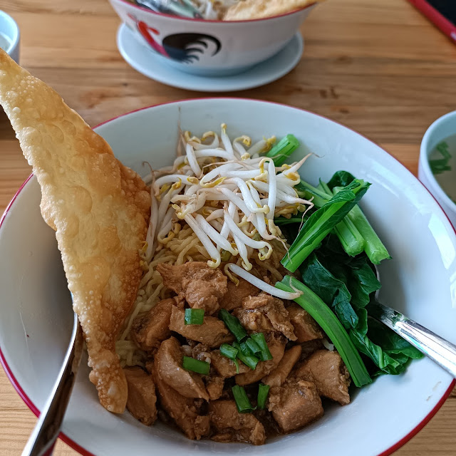 Mie Ayam Pangsit