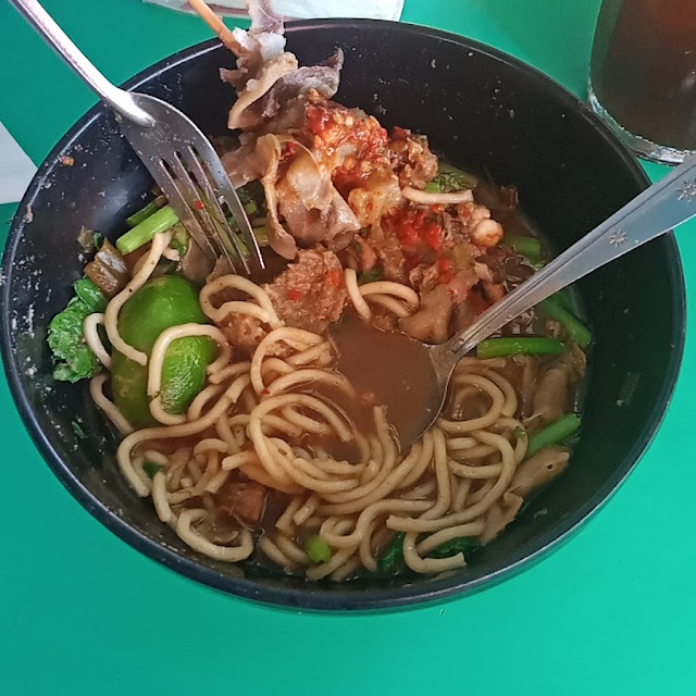 Pangsit Kuah Coto