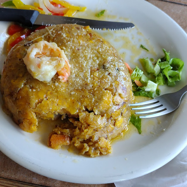 Caldo de Pollo Con Mofongo