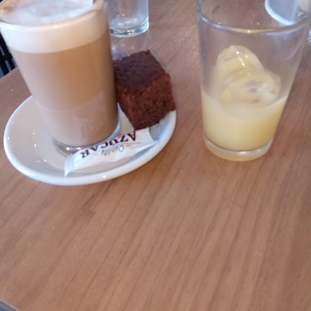 Café Con Leche