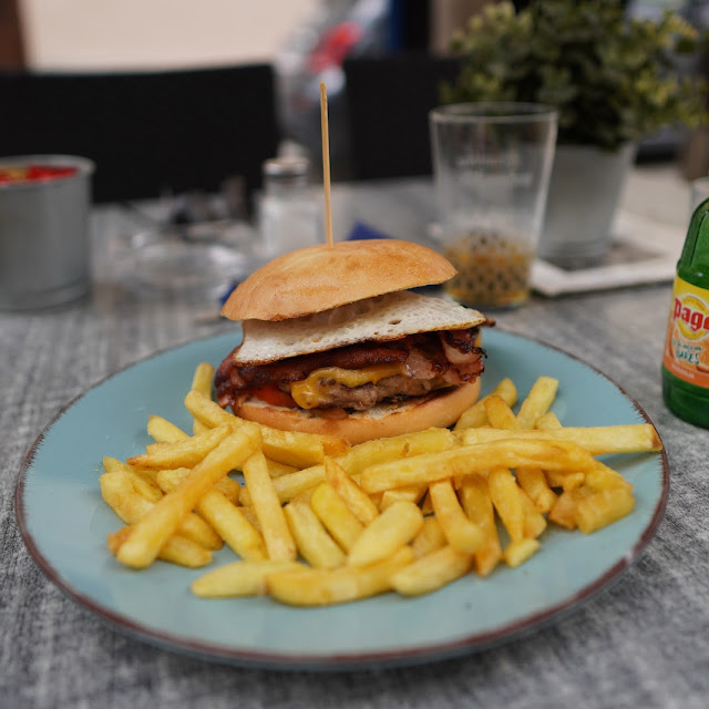 Burger Bar Cubano