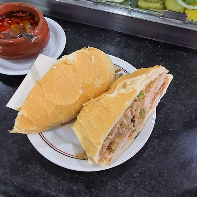 Lanche de Pernil Tradicional