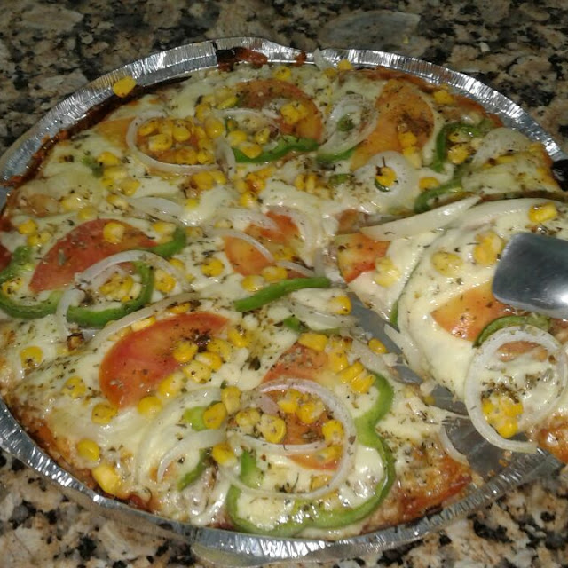 Pizza Frango Presunto Calabresa Palmito Atum Á Moda