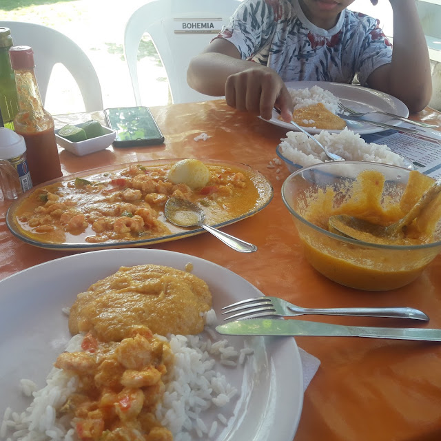 Camarão No Cocô Com Arroz E Pirão