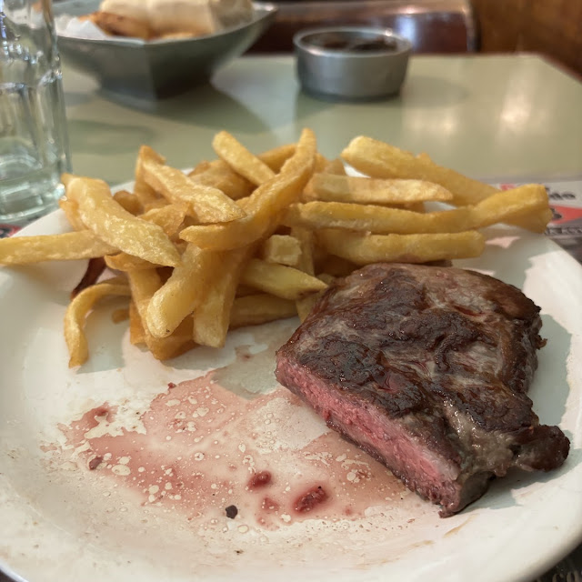 Bife de Chorizo Con Papas Fritas