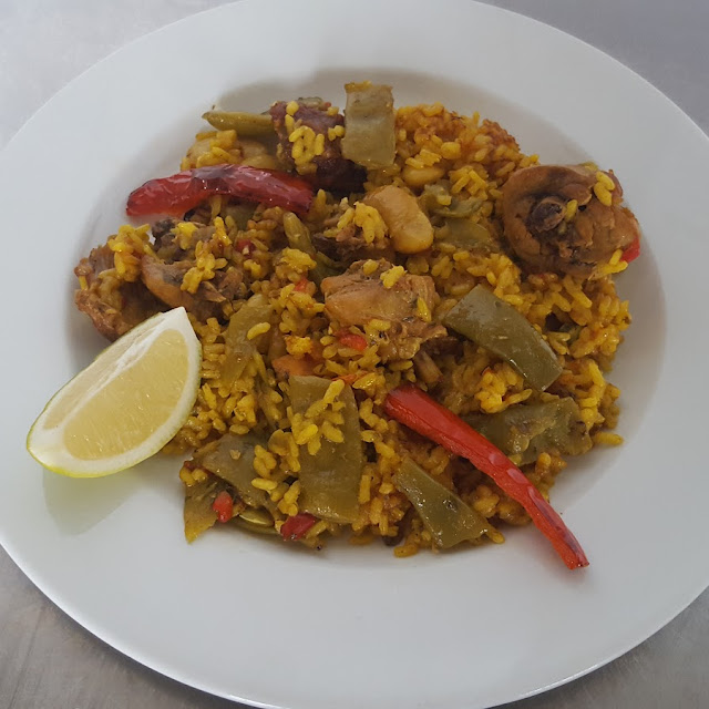 Paella de Carne Y Verdura