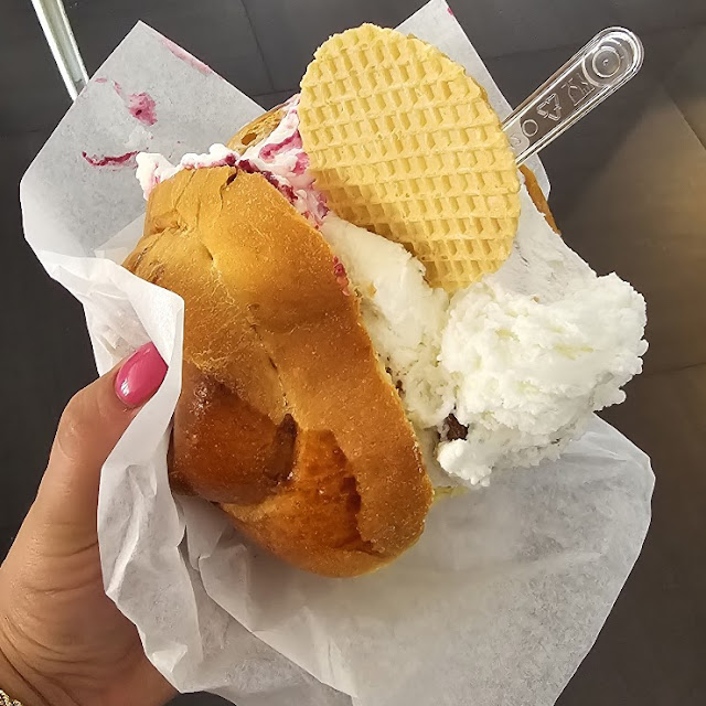 Briosh Con Gelato