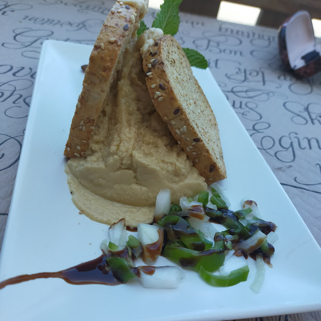 Hummus