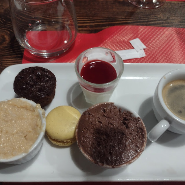 Café Gourmand
