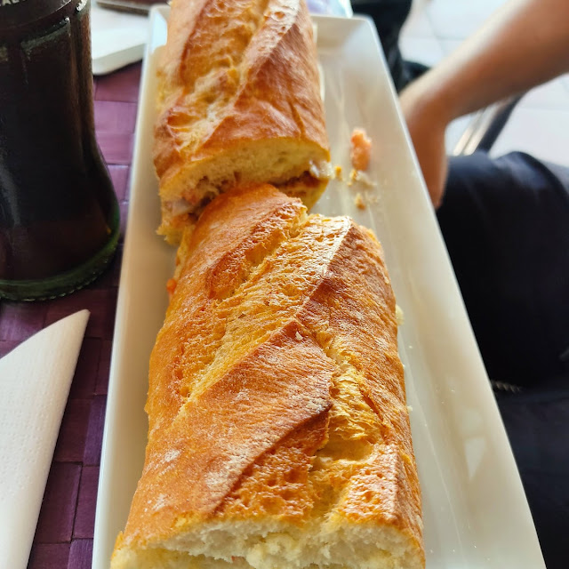 Bocadillo de Lomo Con Queso