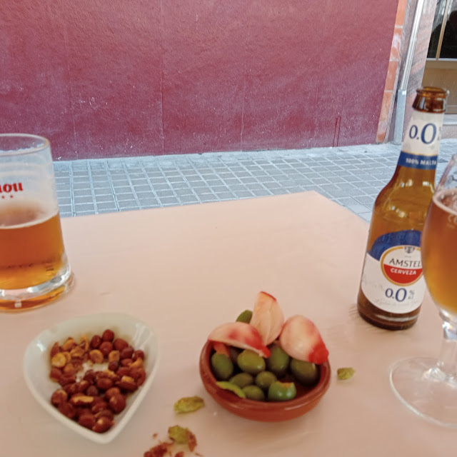 Cacahuetes Y Aceitunas
