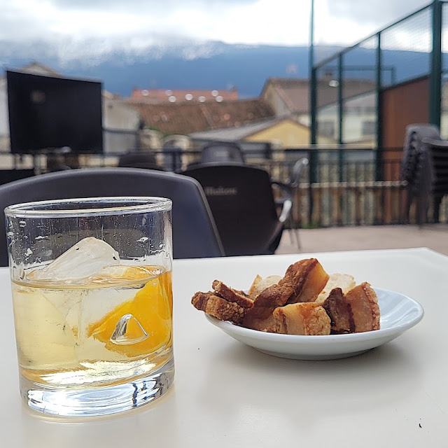 Vermut Con Costillas Asadas