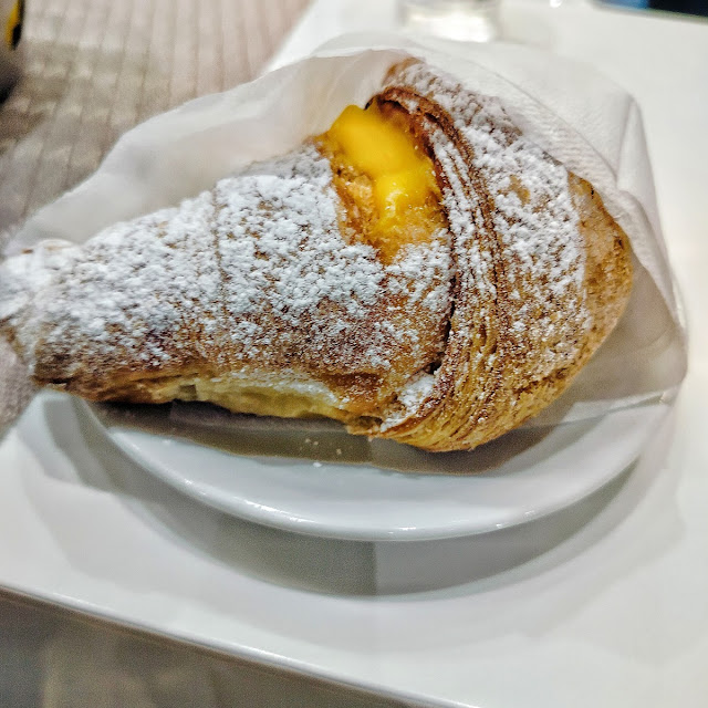 Cornetto Alla Crema