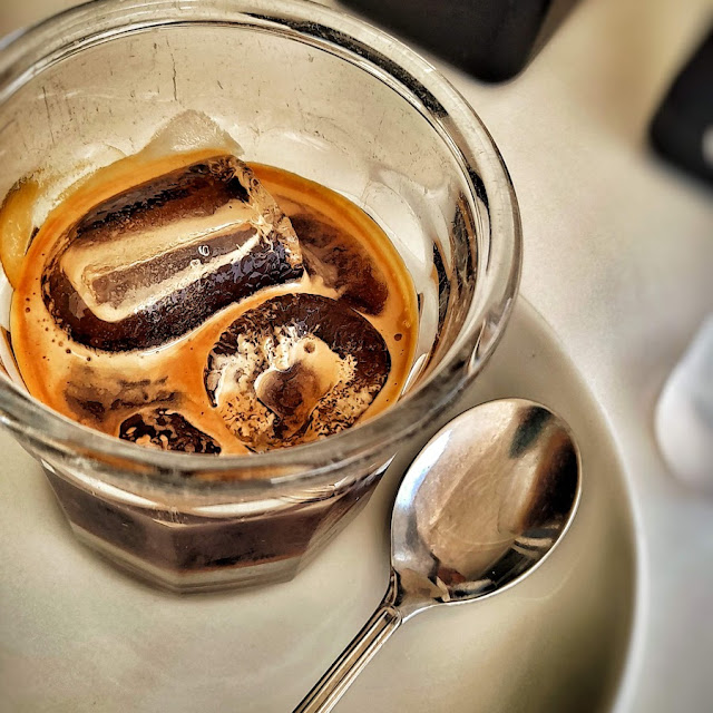 Caffè In Ghiaccio Con Latte Di Mandorla