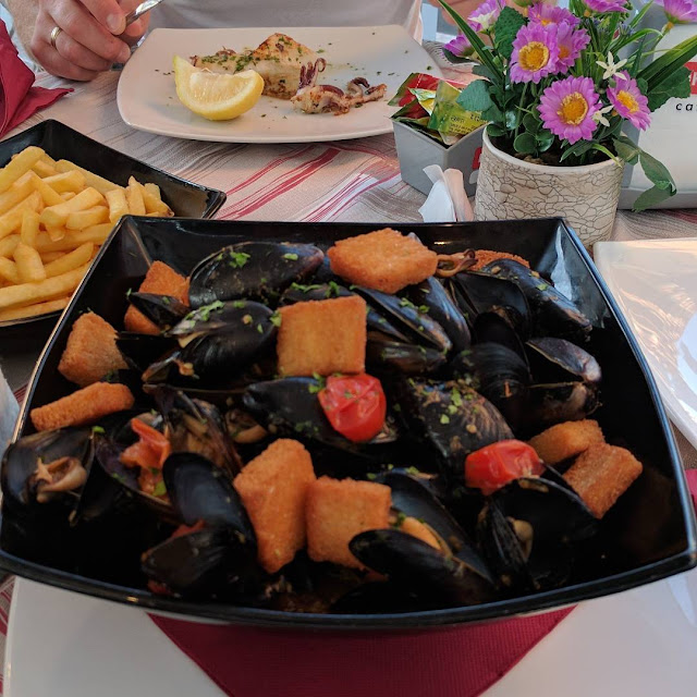 Mussels Marinara