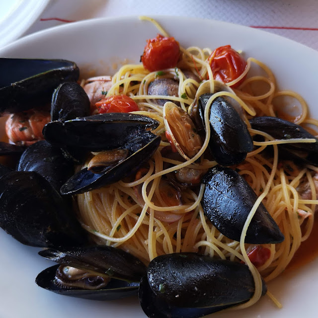 Spaghetti Al Fruto Di Mare