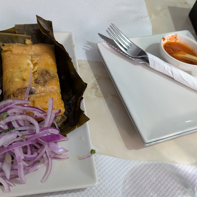 Tamal Y Salsa