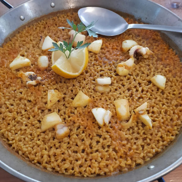 Arroz de Conejo Y Caracoles Serranos