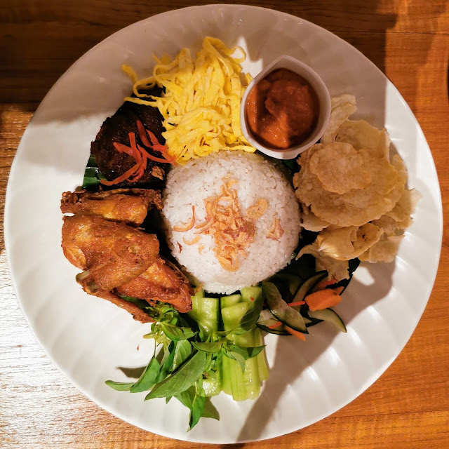 Nasi Campur Komplit