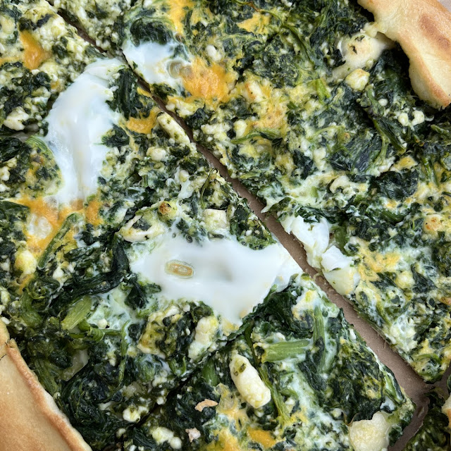 Pide Mit Ei Spinat Und Weichkäse