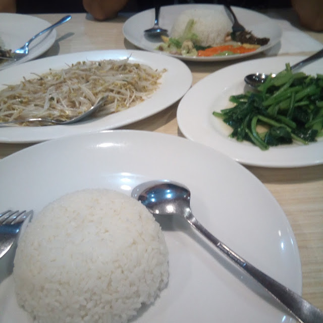 Sayur Taoge Dan Sawi Hijau