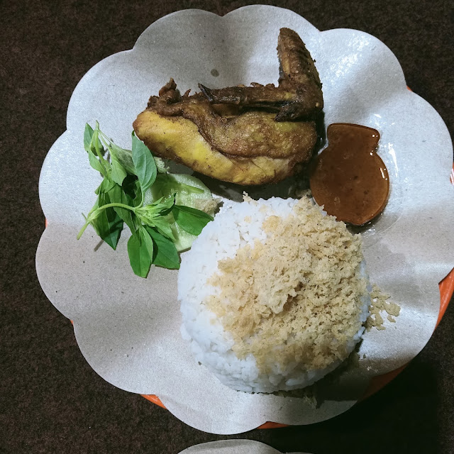 Nasi Ayam Goreng