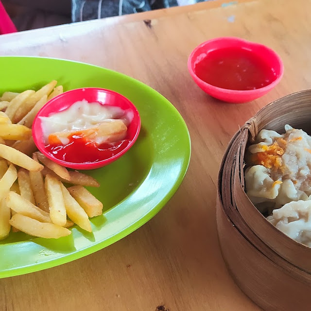Kentang Goreng Dan Dimsum