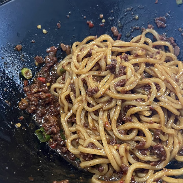 Noodle with Eggplant and Shredded Pork