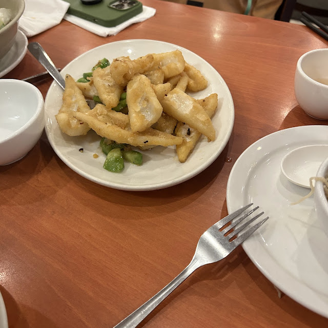 抄手 Beignets Aux Beurre D'arachide Épicé Dumplings In Hot Peanut Sauce