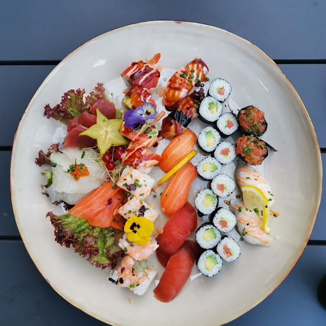 Sashimi - Sake Blossom