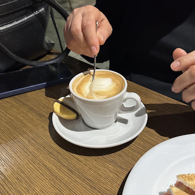 Cappuccino with Side Biscuit