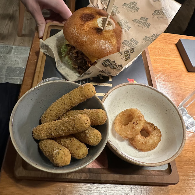Mozzarella Sticks & Onion Rings