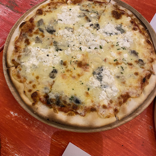 4 Cheese Pizza